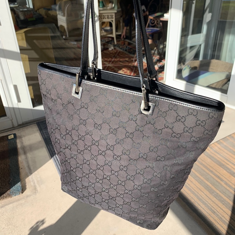 Authentic Black Gucci Shoulder Bag Purse